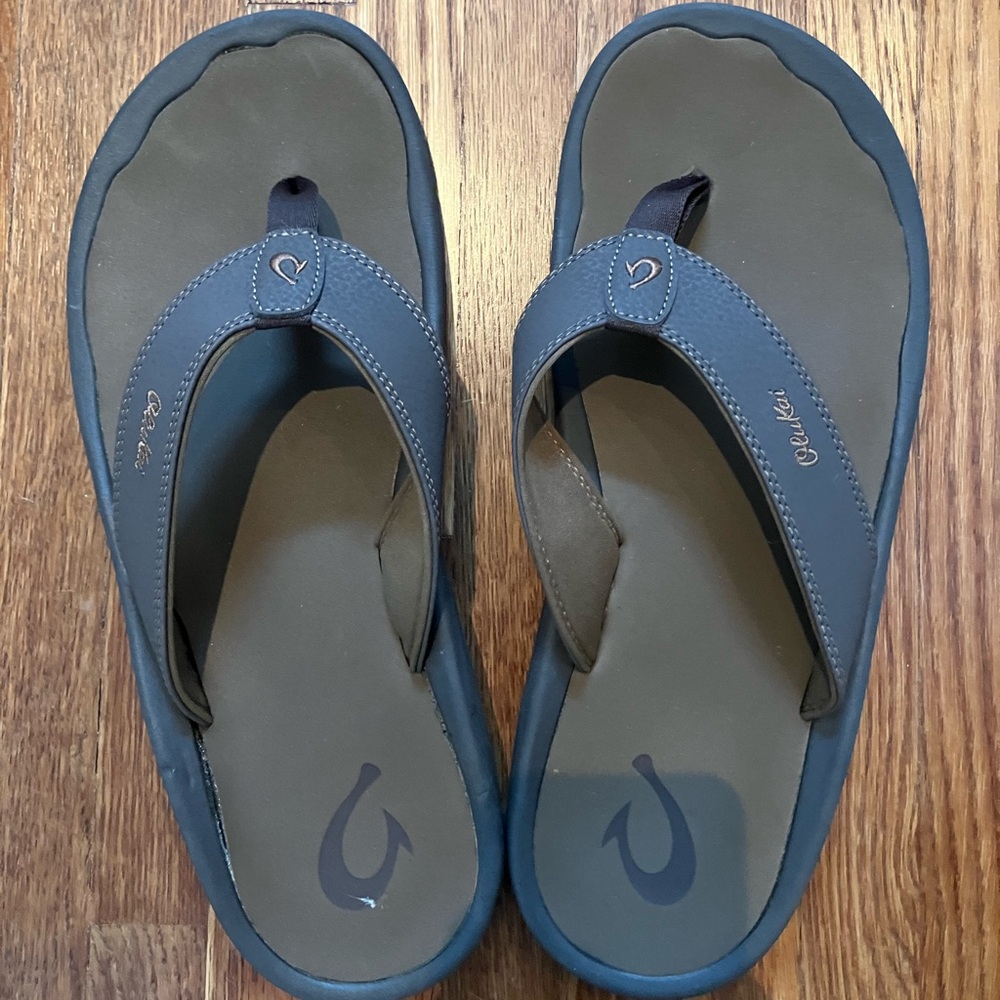 OluKai Men's Flip-Flops